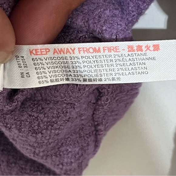 Urban Outfitters Long Sleeve Cropped Sweater Twist Front Purple Size Small - Picture 6 of 12